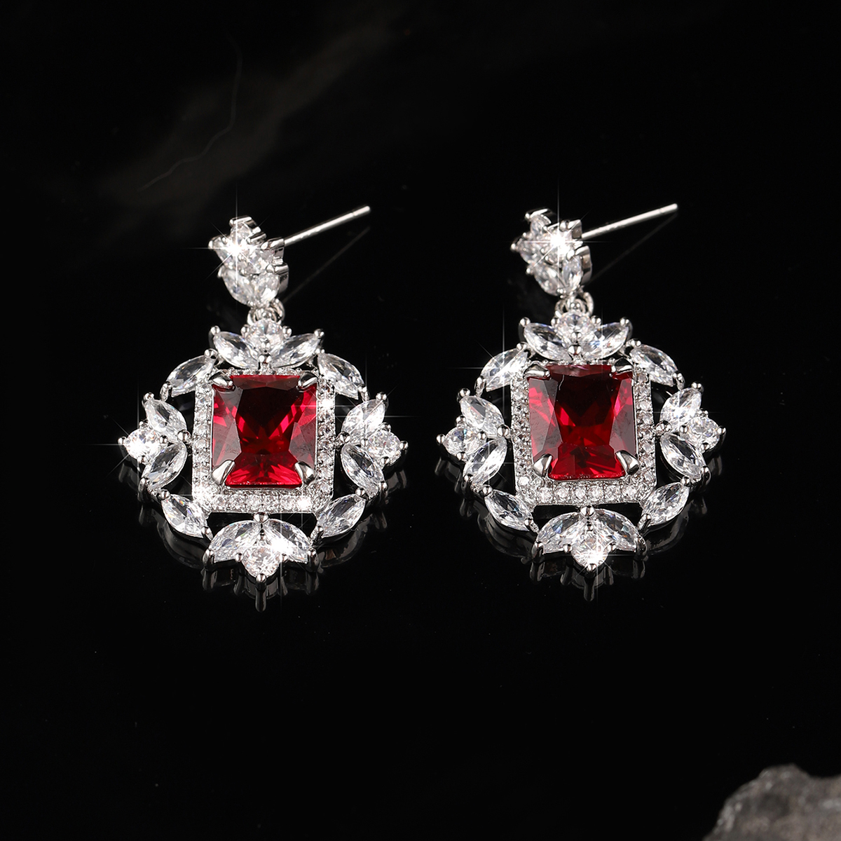 1 Pair Elegant Flower Plating Inlay Copper Zircon Silver Plated Drop Earrings display picture 3