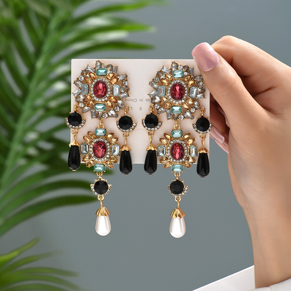 1 Pair Retro Classic Style Flower Plating Inlay Zinc Alloy Artificial Gemstones Drop Earrings display picture 9