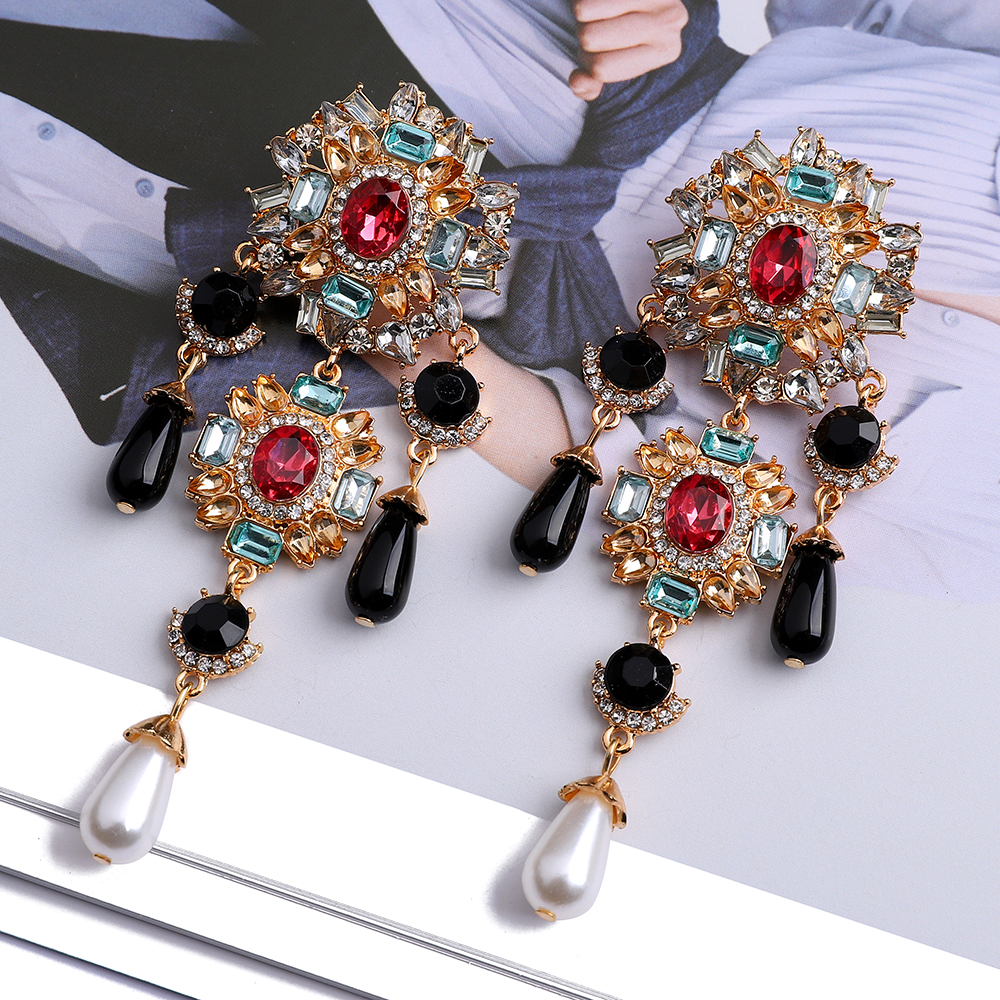 1 Pair Retro Classic Style Flower Plating Inlay Zinc Alloy Artificial Gemstones Drop Earrings display picture 10