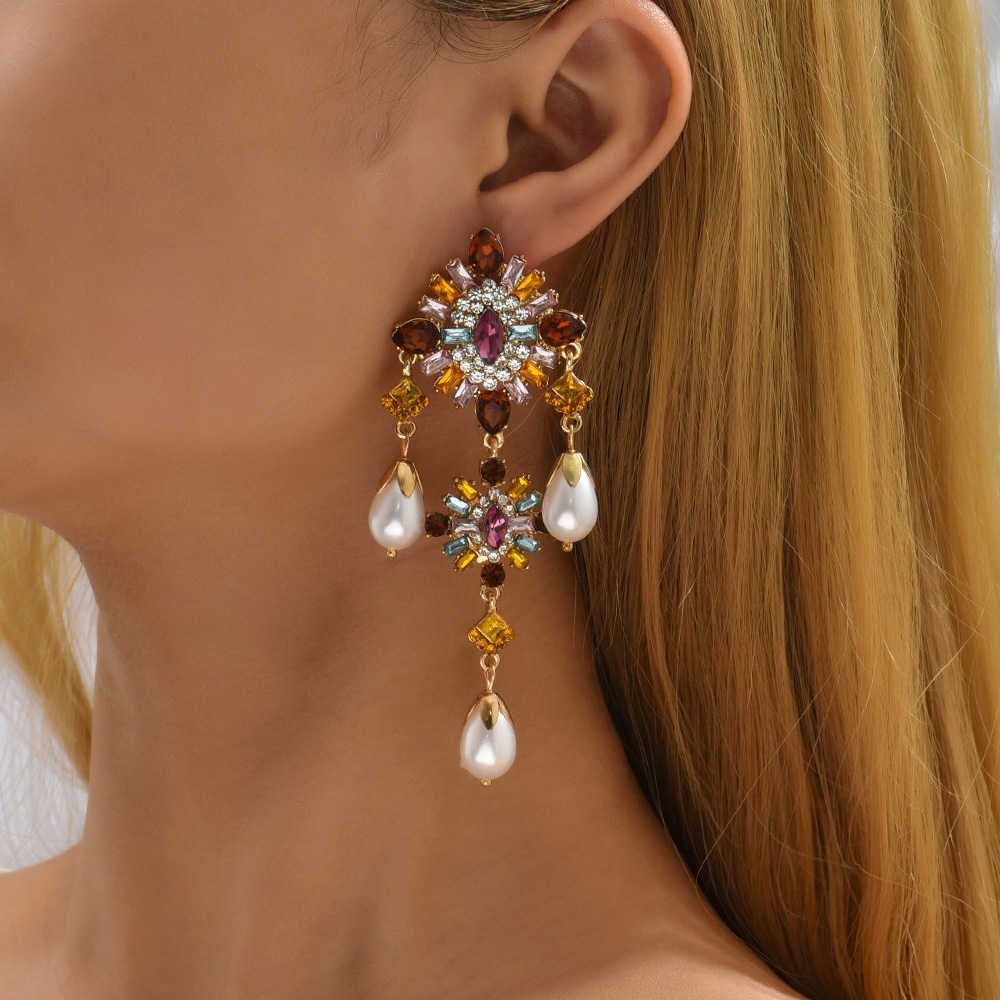 1 Pair Retro Classic Style Flower Plating Inlay Zinc Alloy Artificial Gemstones Drop Earrings display picture 4