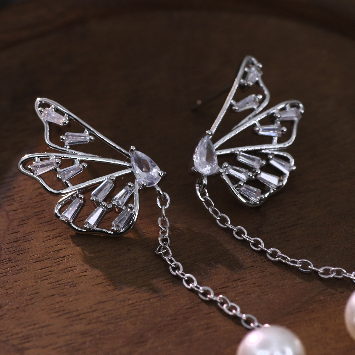 1 Paar Elegant Schneeflocke Überzug Inlay Kupfer Künstliche Perlen Künstlicher Diamant Versilbert Tropfenohrringe display picture 10