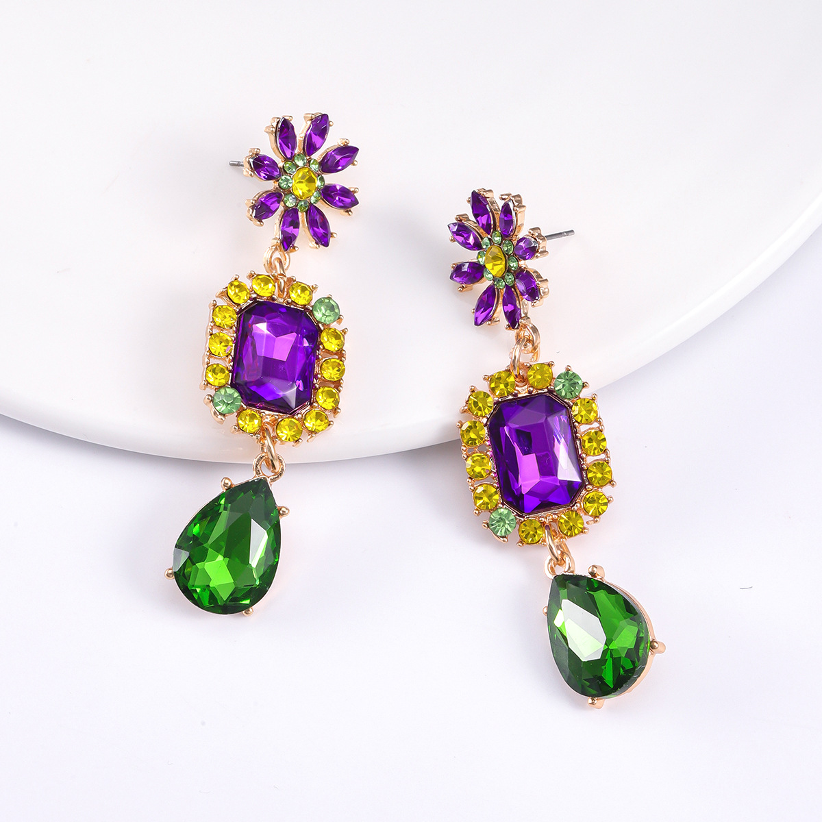 1 Pair Elegant Flower Plating Inlay Alloy Artificial Gemstones Gold Plated Drop Earrings display picture 8