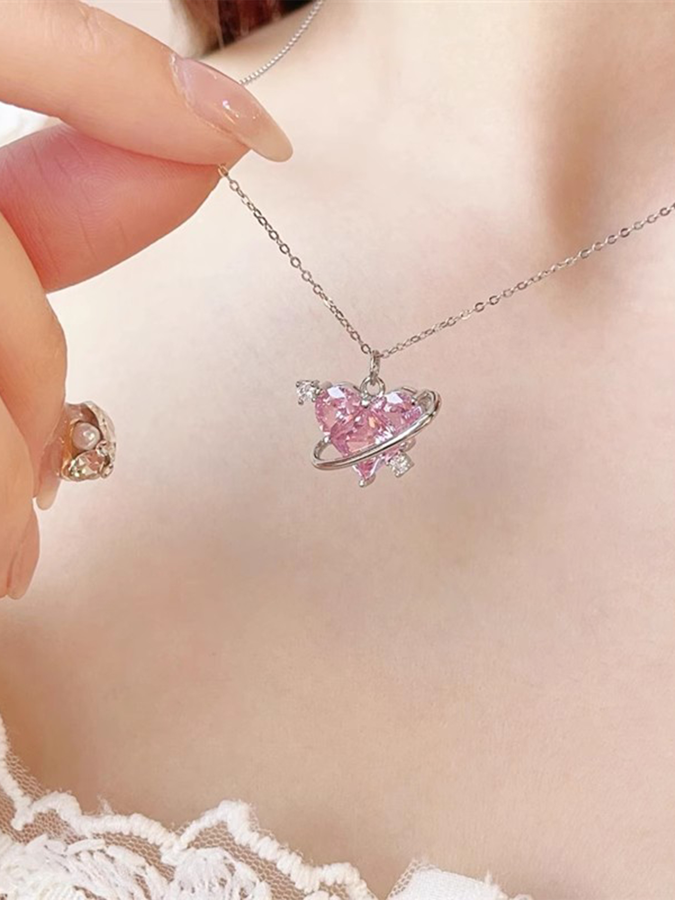Copper Cute Heart Shape Inlay Zircon Pendant Necklace display picture 8