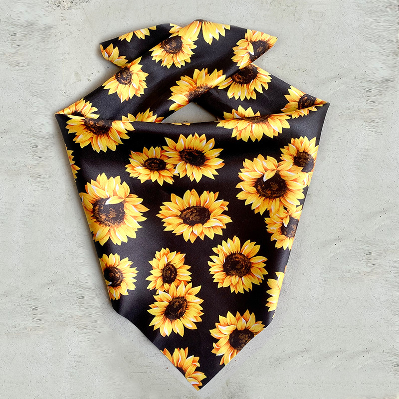 Cute Satin Cloth Sunflower Cow Pattern Pet Scarf display picture 3