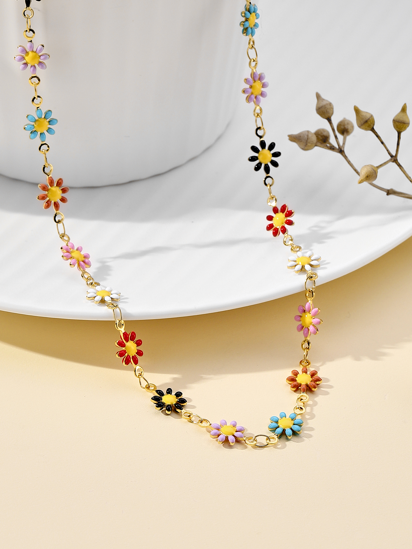 304 Stainless Steel 14K Gold Plated Sweet Enamel Plating Daisy Necklace display picture 1