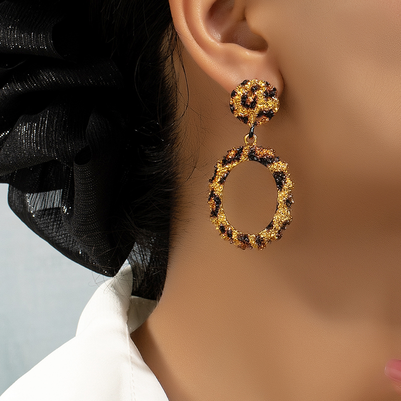 1 Pair Retro Exaggerated Streetwear Round Leopard Plating Alloy Gold Plated Drop Earrings display picture 1