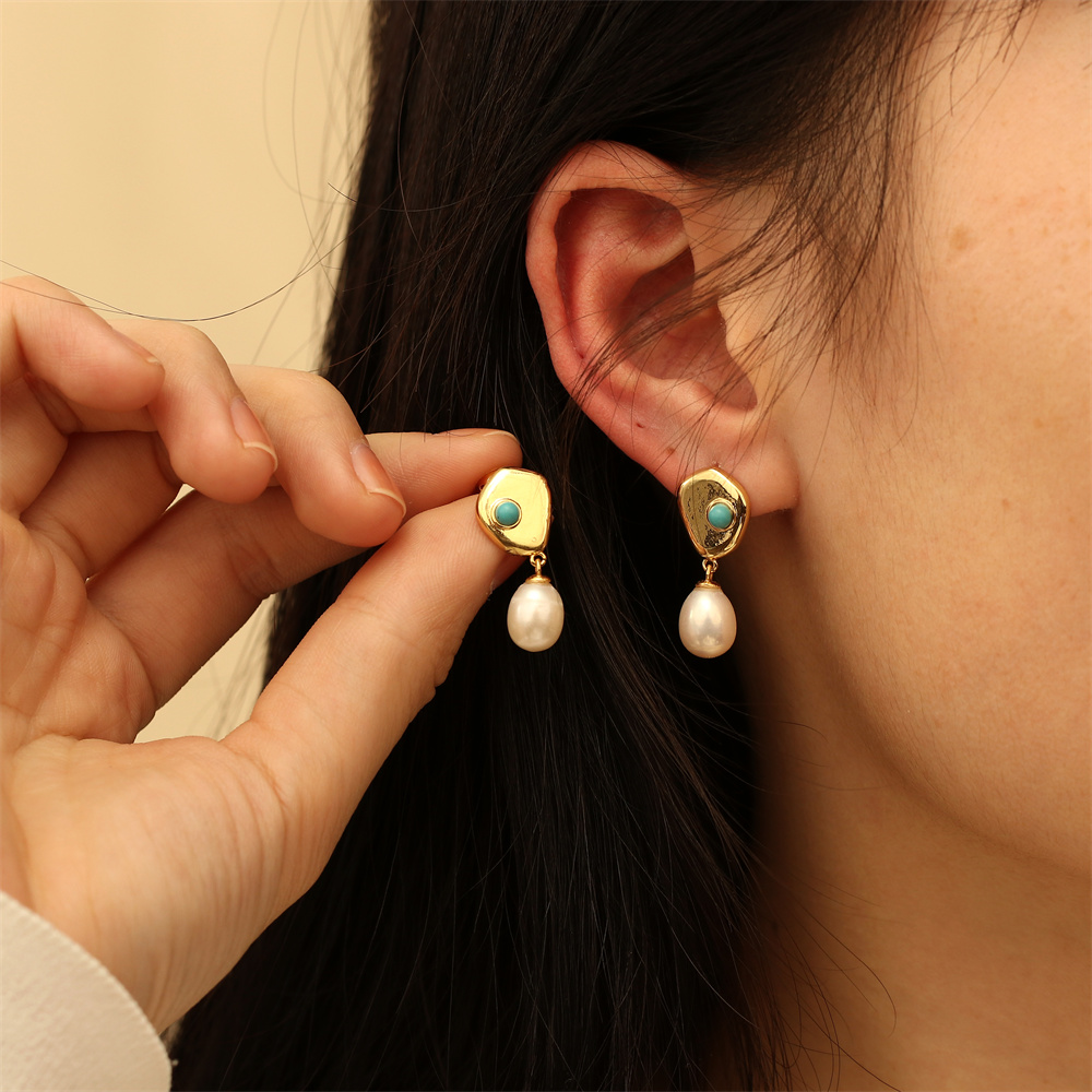1 Pair Elegant Luxurious Irregular Plating Inlay Freshwater Pearl Copper Turquoise Zircon 18k Gold Plated Drop Earrings display picture 3