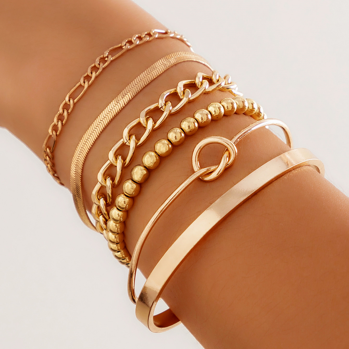 Retro Simple Style Classic Style Solid Color Knot Alloy Copper Aluminum Wholesale Bracelets display picture 3
