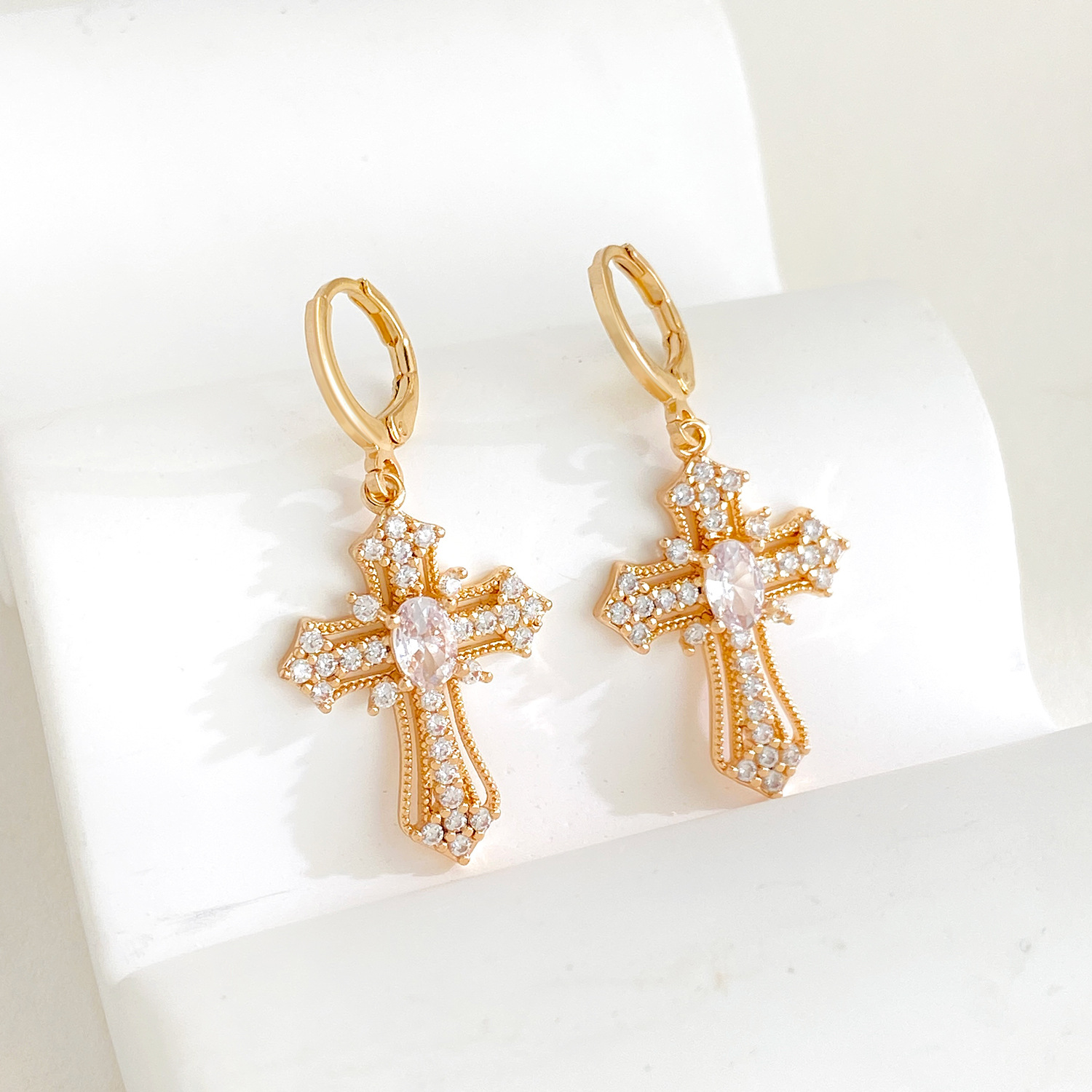 1 Pair Ig Style Classic Style Cross Plating Inlay Copper Zircon White Gold Plated Gold Plated Drop Earrings display picture 4