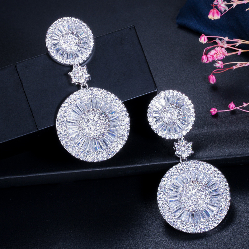 1 Pair Lady Round Snowflake Plating Inlay Copper Zircon Rhodium Plated Silver Plated Drop Earrings display picture 9