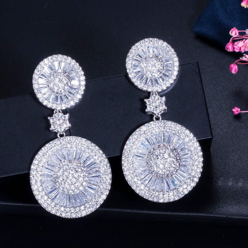 1 Pair Lady Round Snowflake Plating Inlay Copper Zircon Rhodium Plated Silver Plated Drop Earrings display picture 10