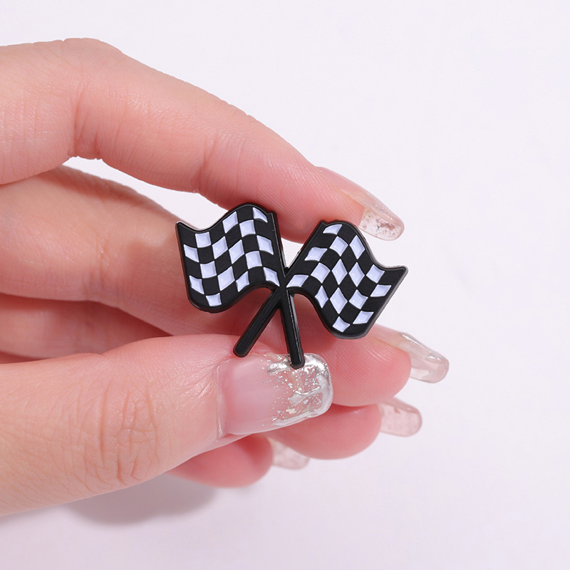 Cartoon Style Checkered Alloy Plating Unisex Brooches display picture 3