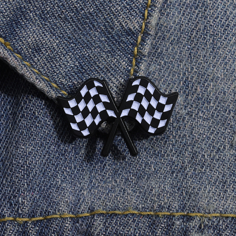 Cartoon Style Checkered Alloy Plating Unisex Brooches display picture 7