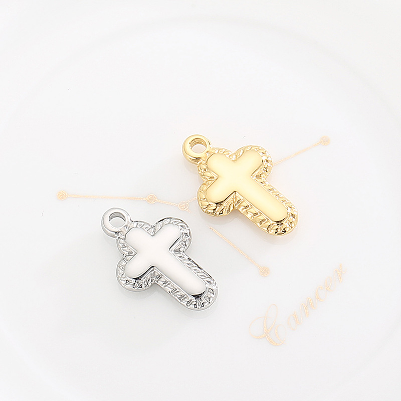 1 Piece Stainless Steel 18K Gold Plated Cross display picture 2