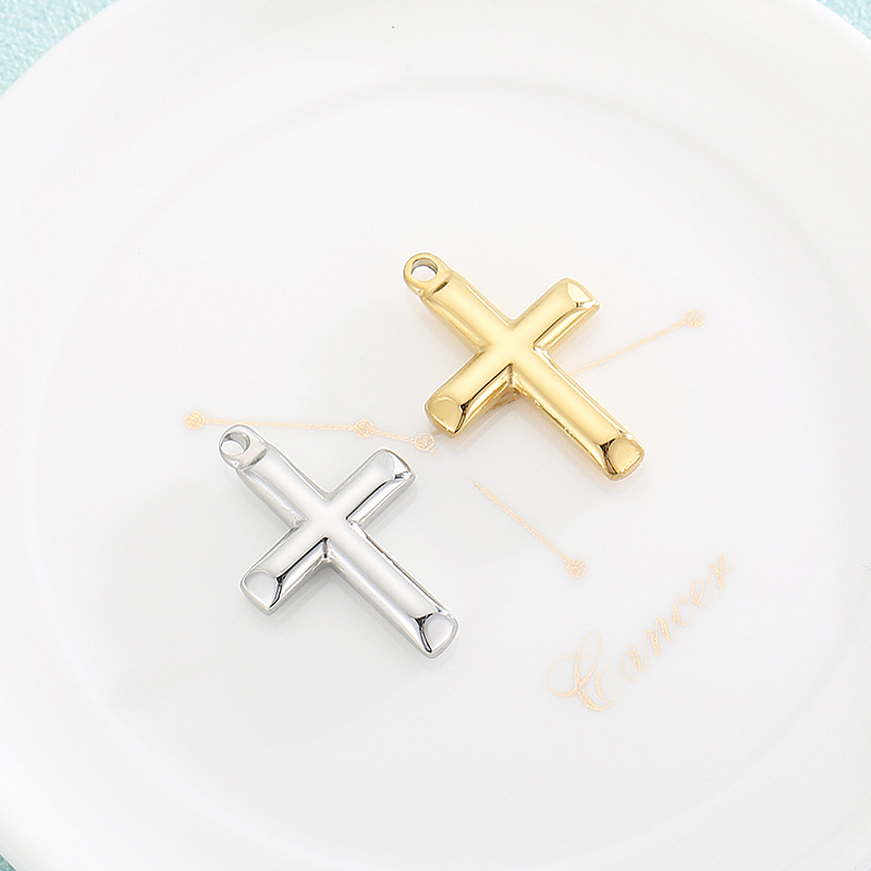 1 Piece Stainless Steel 18K Gold Plated Cross display picture 1