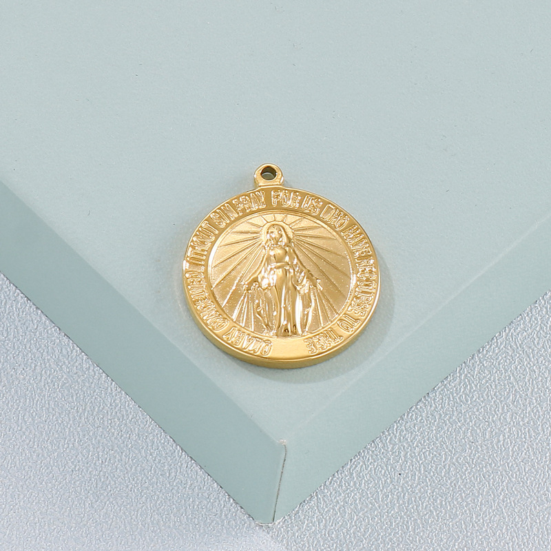 18K Gold Plated Pendant display picture 5