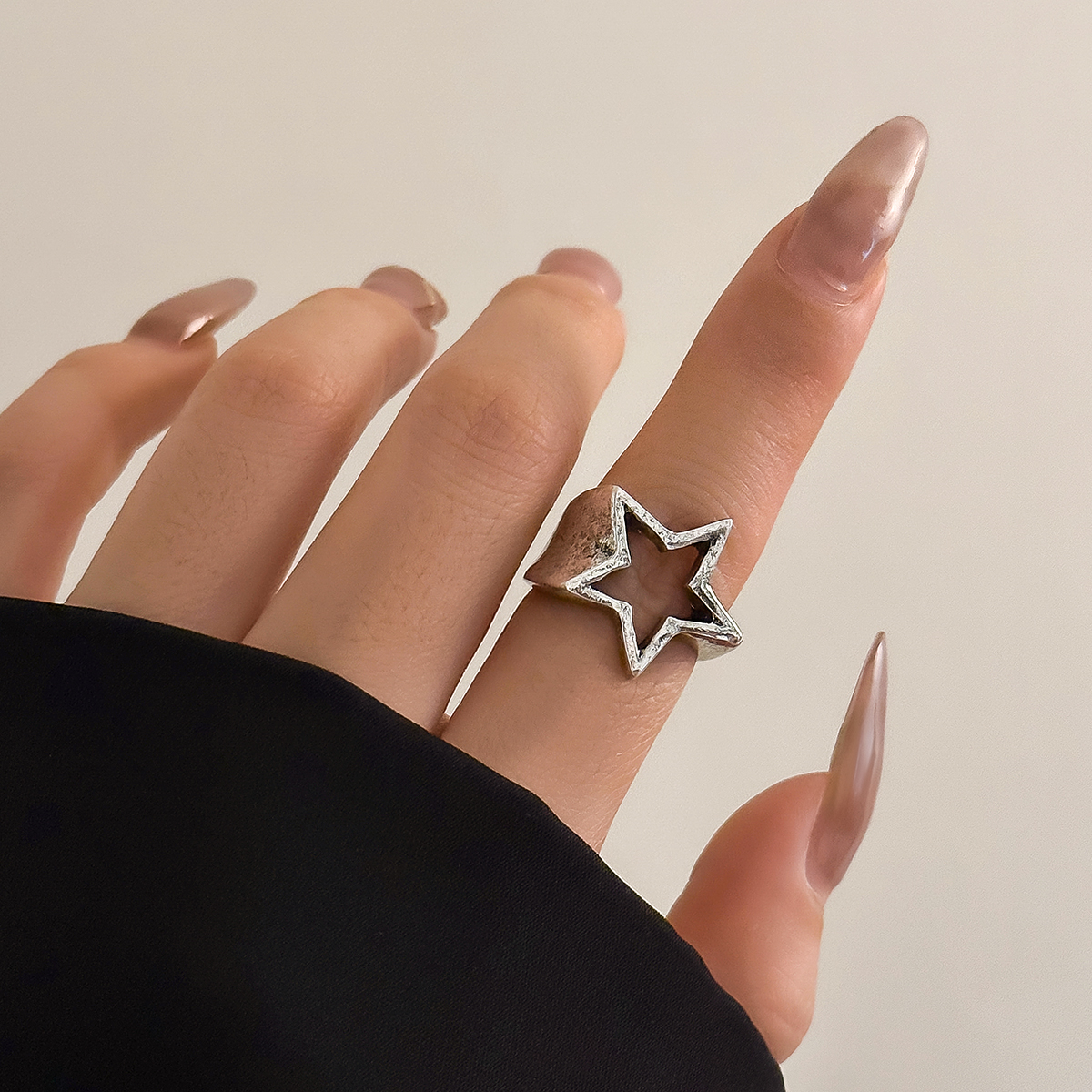 Simple Style Classic Style Star Alloy Hollow Out Women's Rings display picture 3