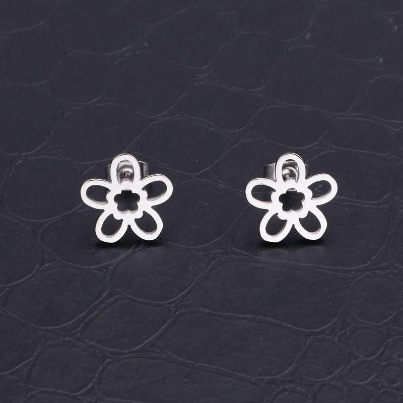 1 Pair Simple Style Flower Plating Stainless Steel 18K Gold Plated Ear Studs display picture 5