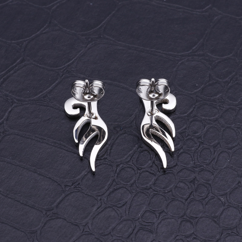 1 Pair Simple Style Solid Color Plating Stainless Steel 18K Gold Plated Ear Studs display picture 6
