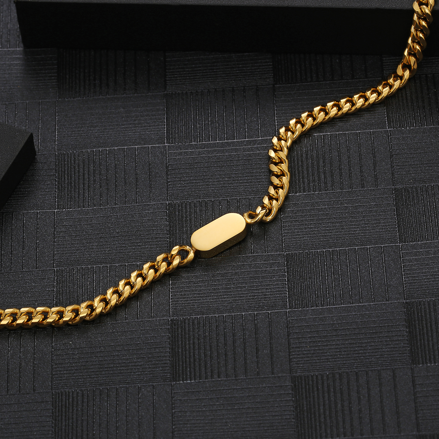 304 Stainless Steel 18K Gold Plated Hip-Hop Rock Cool Style Polishing Plating Chain Solid Color Necklace display picture 2