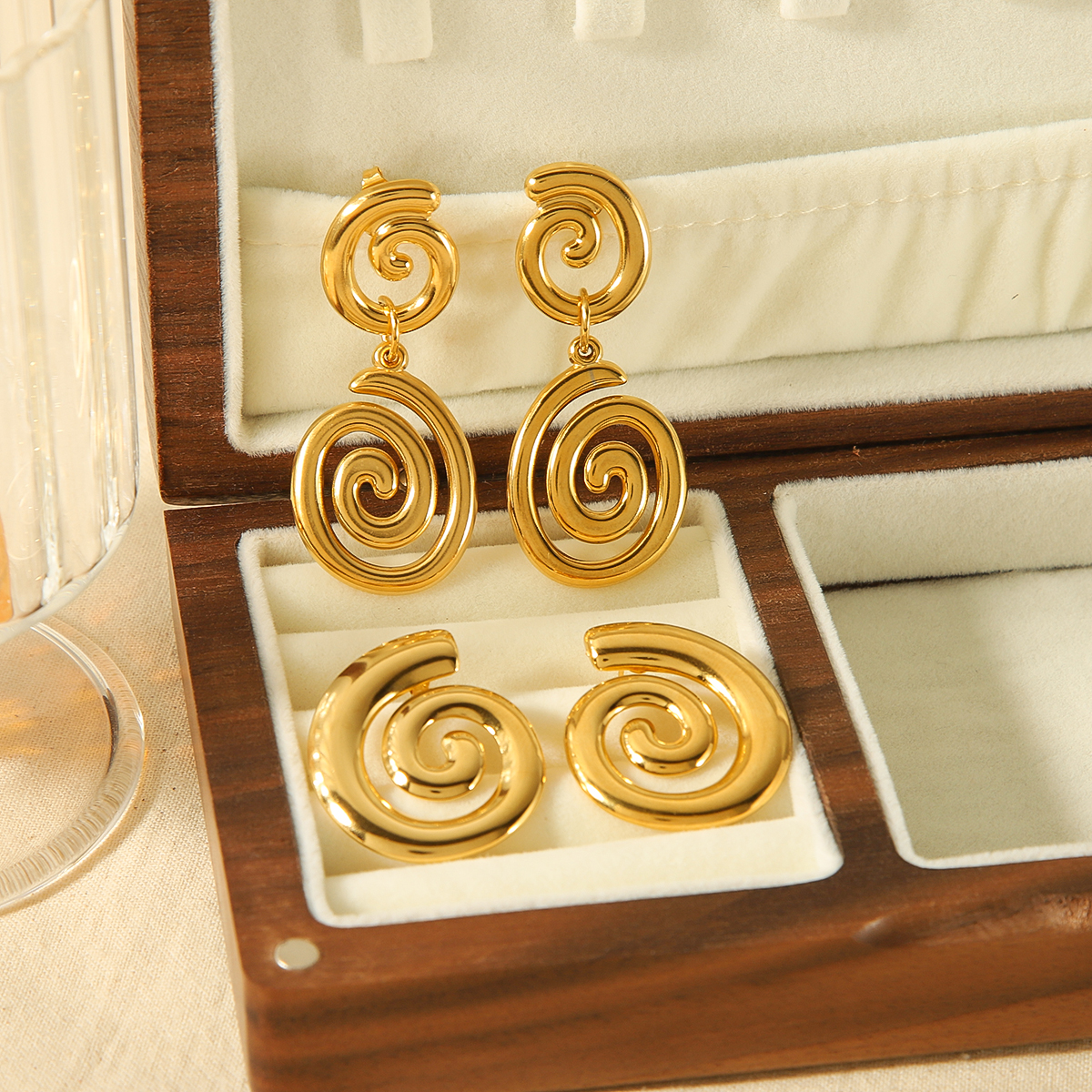 1 Pair Simple Style Spiral Stripe Polishing Plating 304 Stainless Steel 18K Gold Plated Drop Earrings display picture 3
