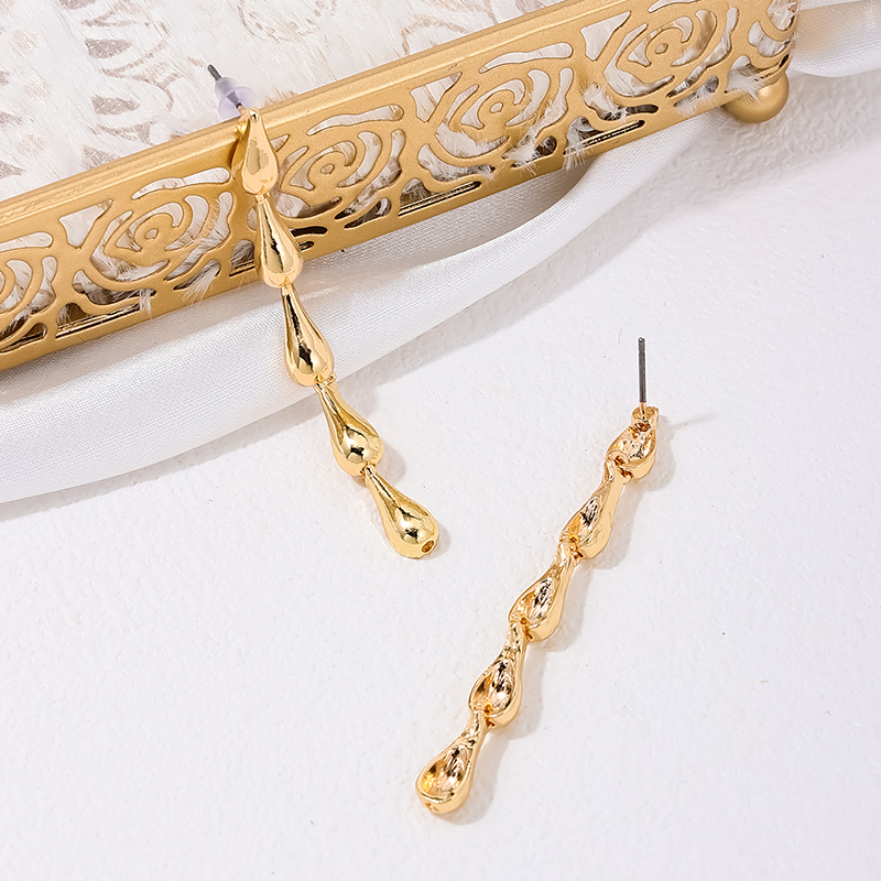 1 Pair Simple Style Solid Color Alloy Drop Earrings display picture 4