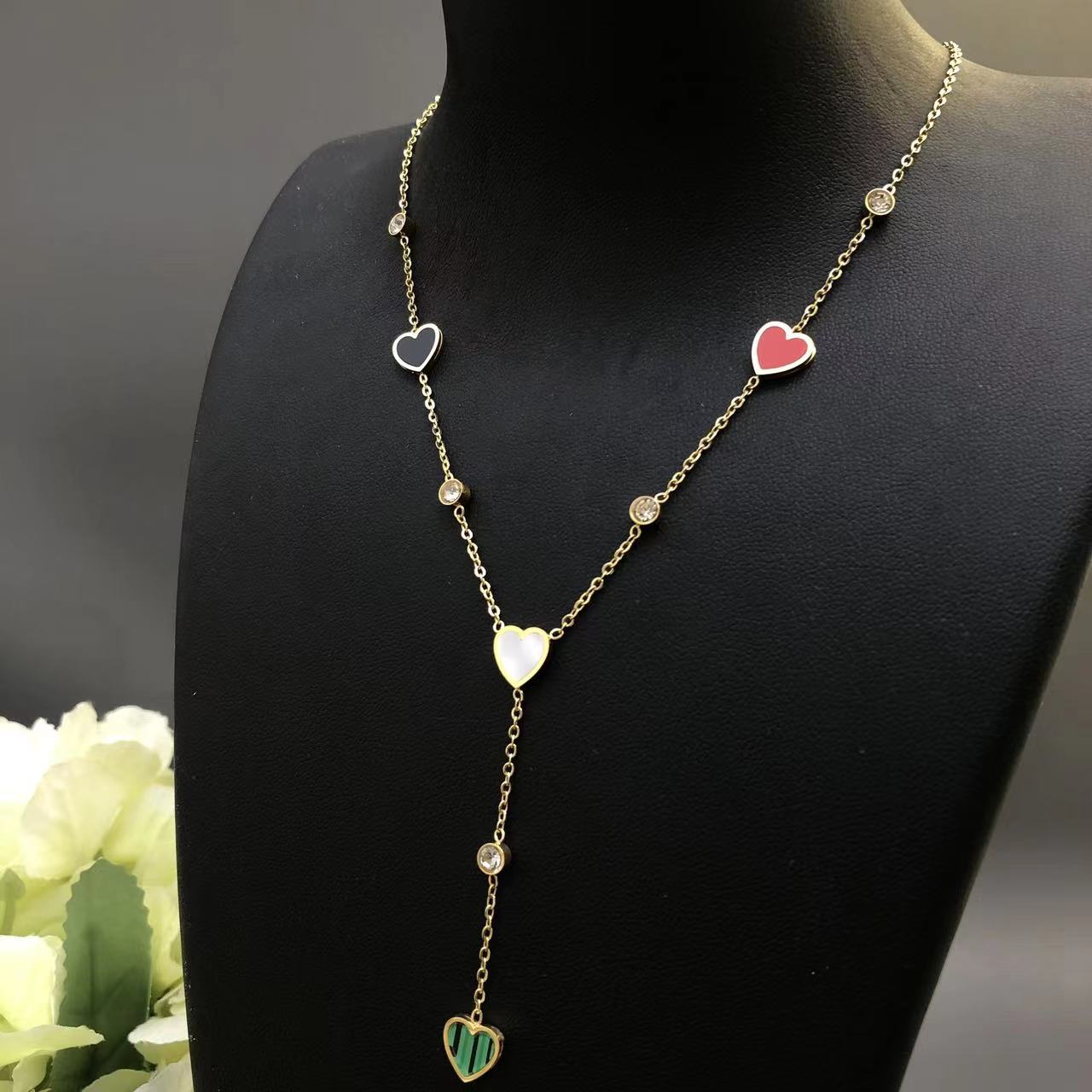 Stainless Steel Gold Plated Modern Style Classic Style Plating Inlay Heart Shape Shell Zircon Pendant Necklace display picture 2