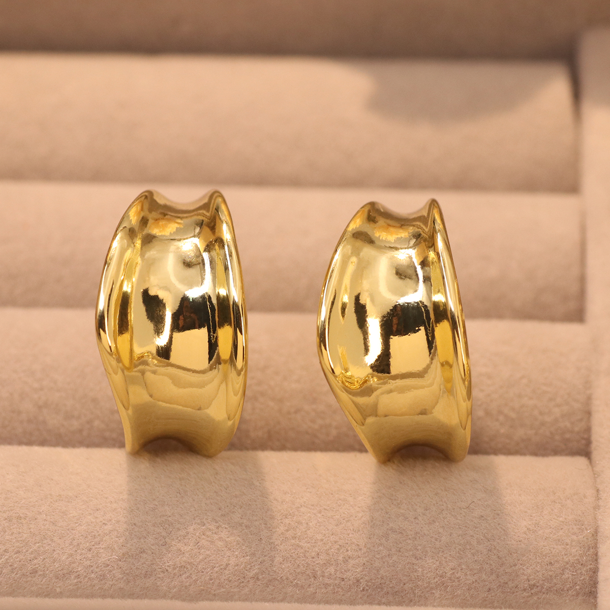 1 Paar Ig-stil Einfacher Stil Überdimensioniert C-form O-form Spiral- Polieren Überzug Kupfer 18 Karat Vergoldet Ohrringe display picture 6