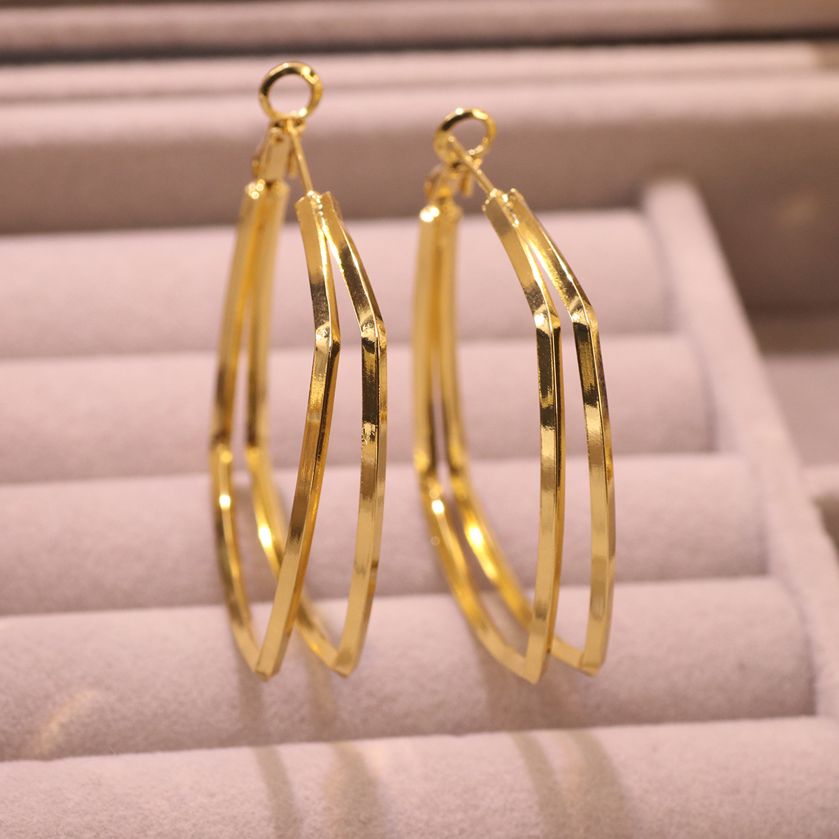 1 Pair Ig Style Simple Style Oversized C Shape O-shape Spiral Polishing Plating Copper 18k Gold Plated Earrings display picture 11