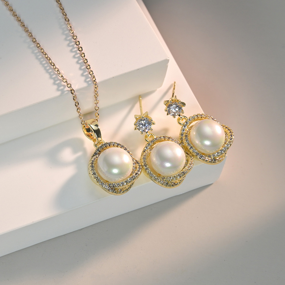 Luxurious Simple Style Round Brass Plating Inlay Pearl Zircon 18k Gold Plated Earrings Necklace display picture 6