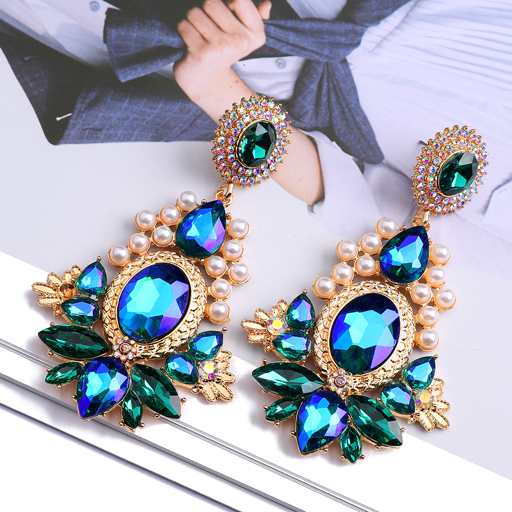 1 Pair Retro Shiny Oval Water Droplets Plating Inlay Zinc Alloy Artificial Pearls Glass Drop Earrings display picture 4