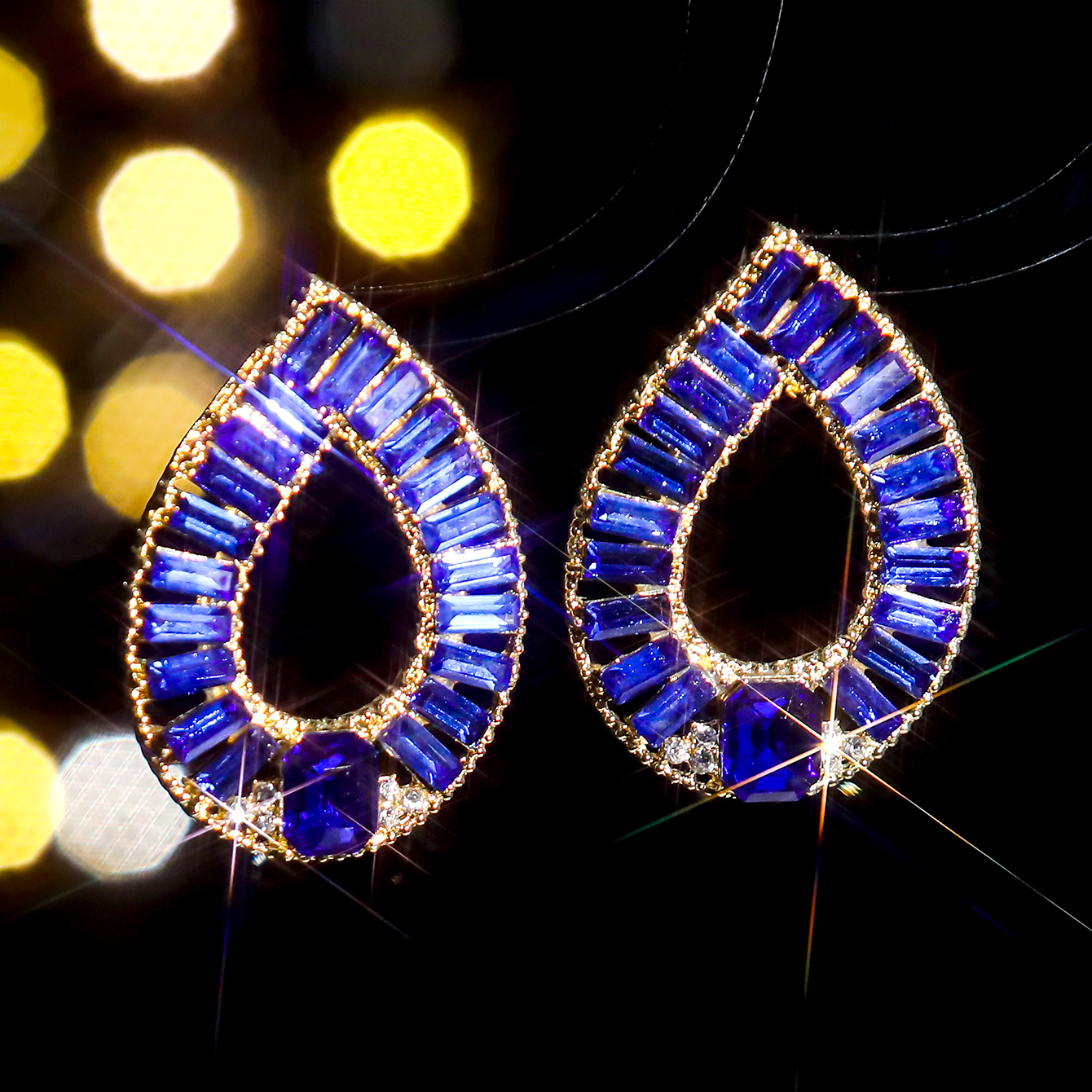 1 Pair Elegant Water Droplets Inlay Alloy Rhinestones Zircon Drop Earrings display picture 4