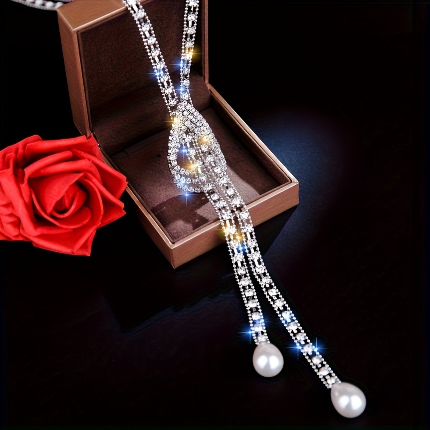 Ig Style Shiny Water Droplets Alloy Inlay Rhinestones Pearl Women's Necklace display picture 7