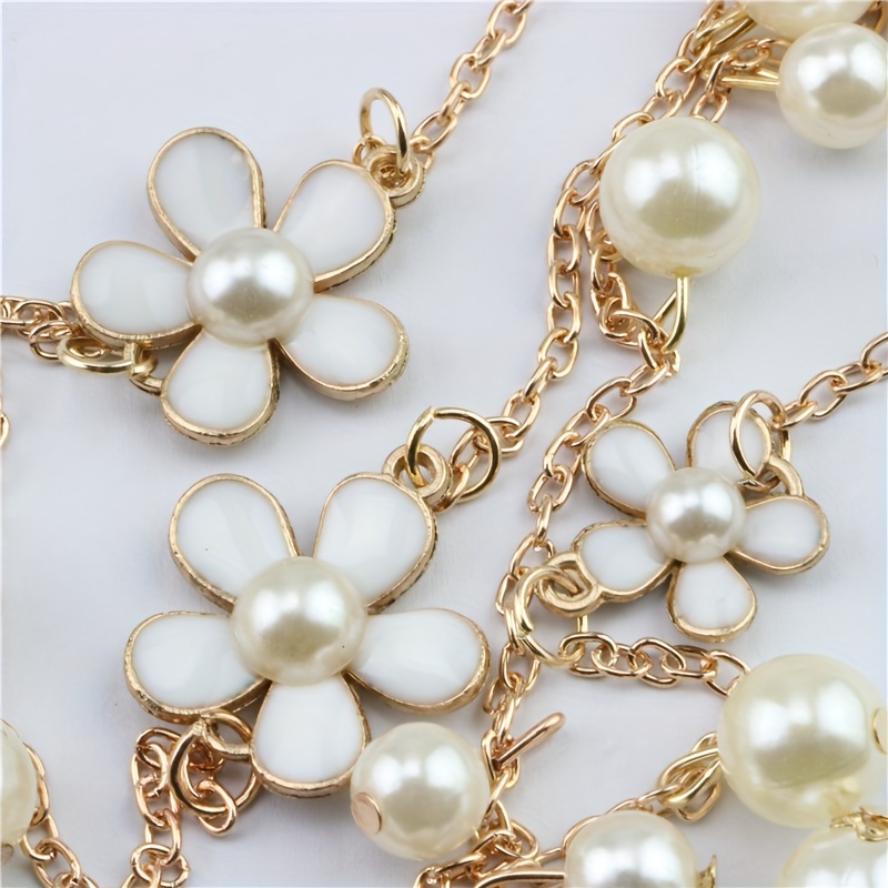 Casual Classic Style Flower Alloy Pearl Women's Sweater Chain Necklace display picture 7
