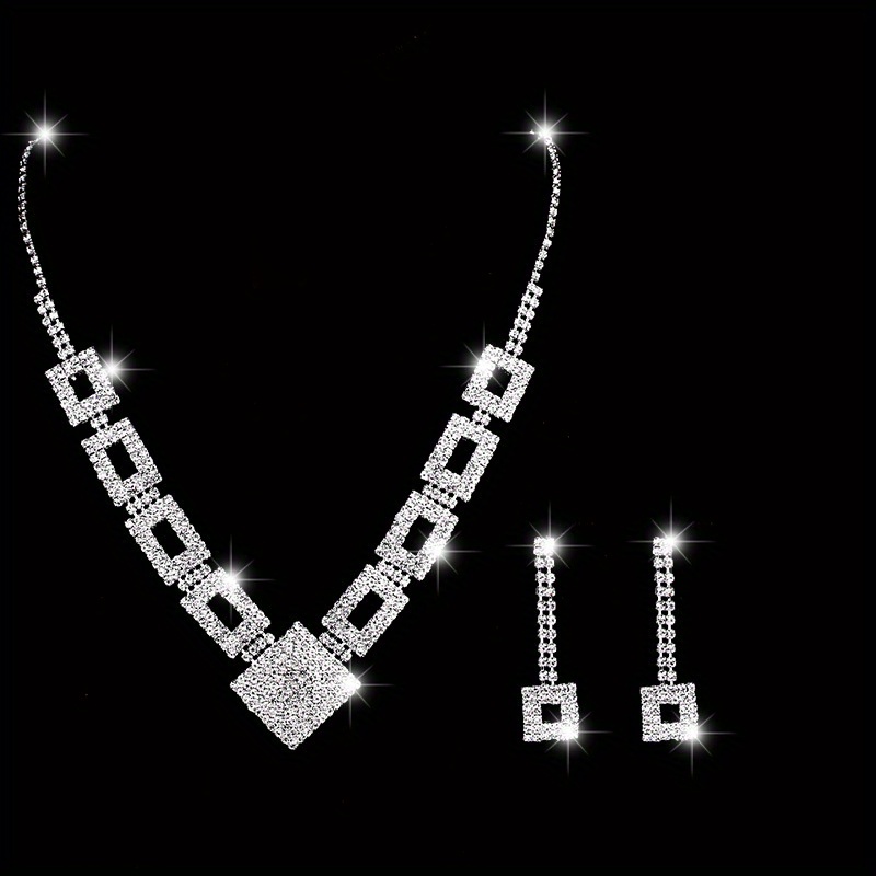 Estilo Ig Brillante Cuadrado Aleación Enchapado Embutido Diamantes De Imitación Plateado Mujeres Pulsera Aretes Collar display picture 1