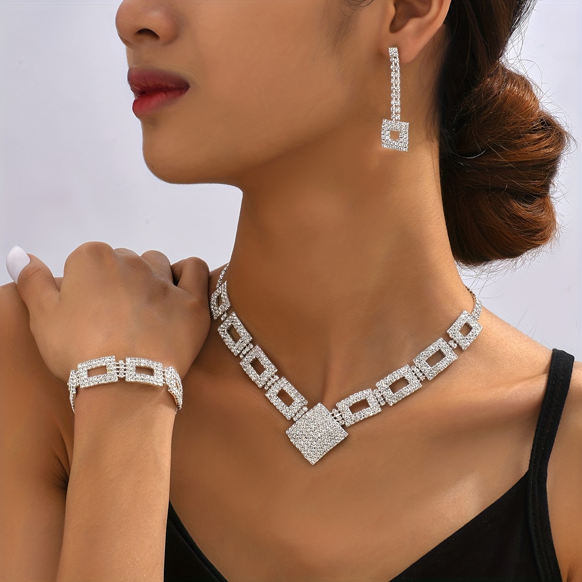 Estilo Ig Brillante Cuadrado Aleación Enchapado Embutido Diamantes De Imitación Plateado Mujeres Pulsera Aretes Collar display picture 6