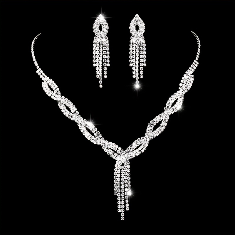 Simple Style Shiny Tassel Solid Color Alloy Plating Inlay Rhinestones Silver Plated Women's Jewelry Set display picture 1