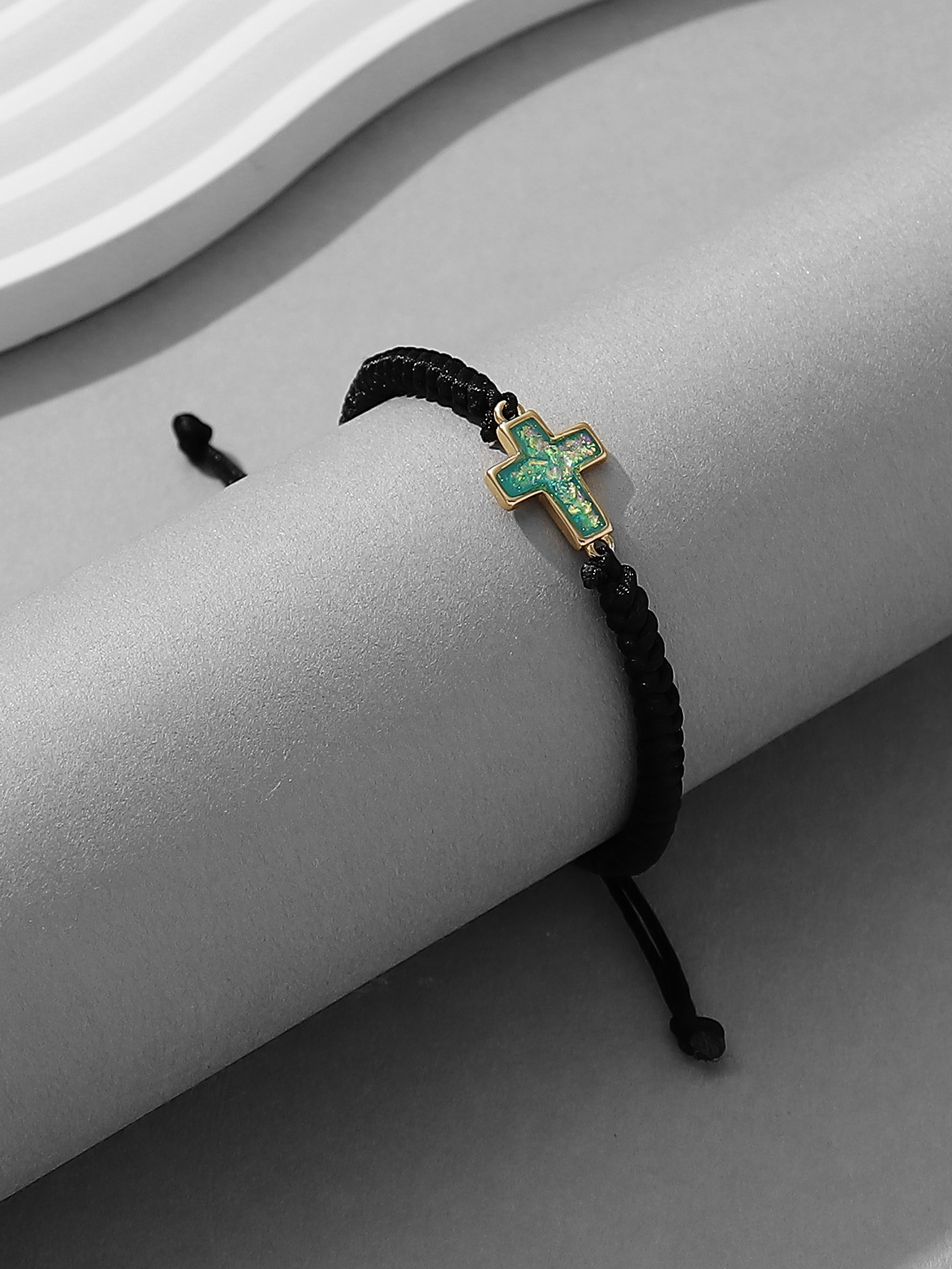 Casual Simple Style Cross Butterfly Sequin Synthetic Fibre Alloy Inlay Resin Unisex Drawstring Bracelets display picture 1