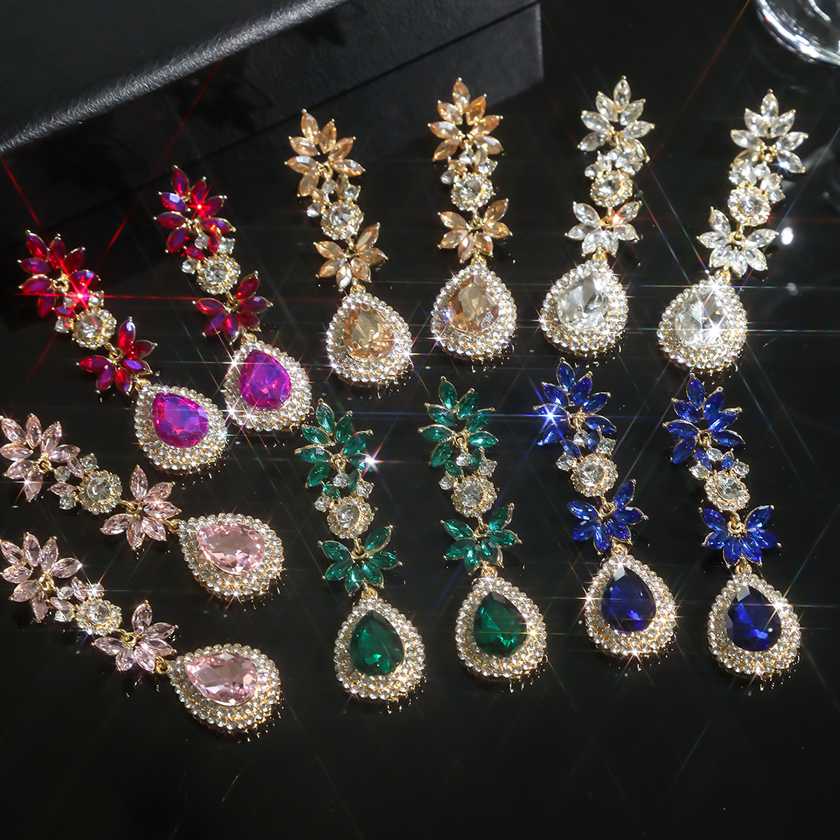 1 Pair Glam Luxurious Shiny Water Droplets Flower Plating Inlay Alloy Rhinestones Zircon Drop Earrings display picture 2