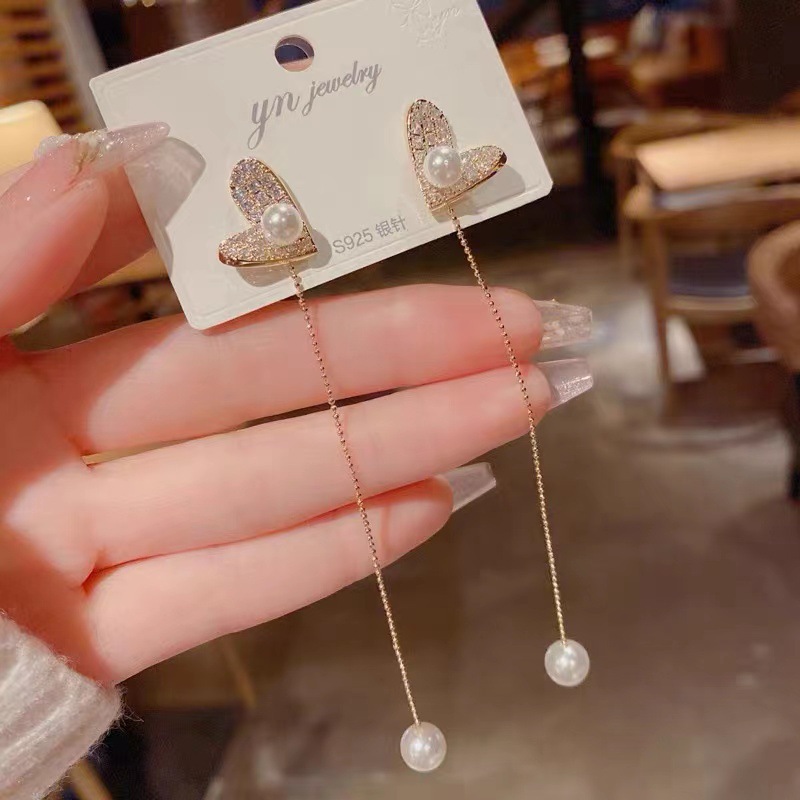 1 Pair Elegant Simple Style Heart Shape Plating Inlay Alloy Artificial Pearls Rhinestones Drop Earrings display picture 2