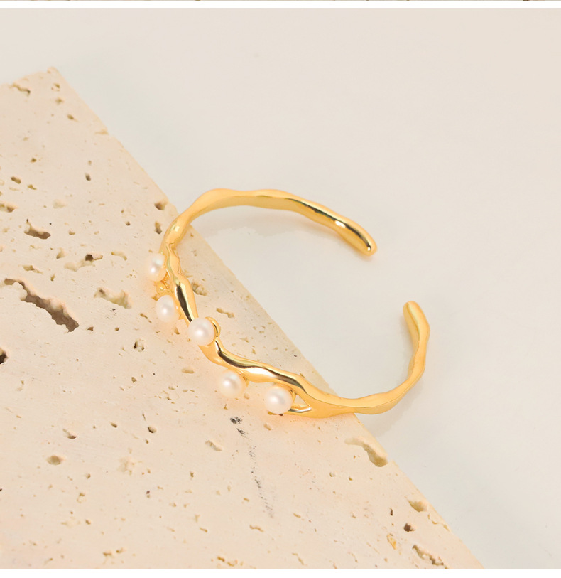 Simple Style Solid Color Copper Plating Inlay Freshwater Pearl 18k Gold Plated Bangle display picture 2