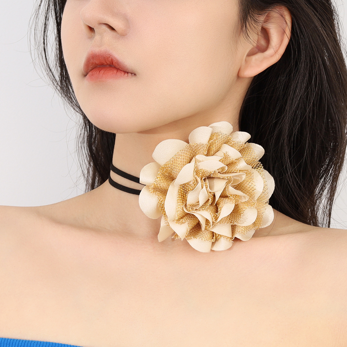 Retro Sexy Flower Cloth Women's Choker display picture 3