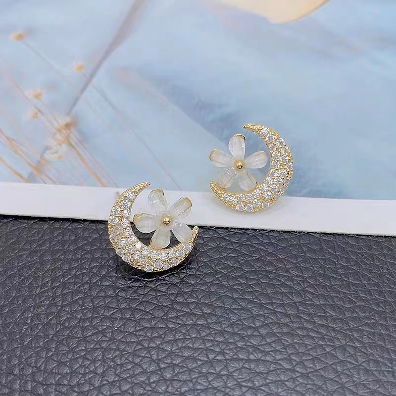 1 Paire Sucré Style Simple Lune Fleur Placage Incruster Alliage Strass Boucles D'oreilles display picture 3