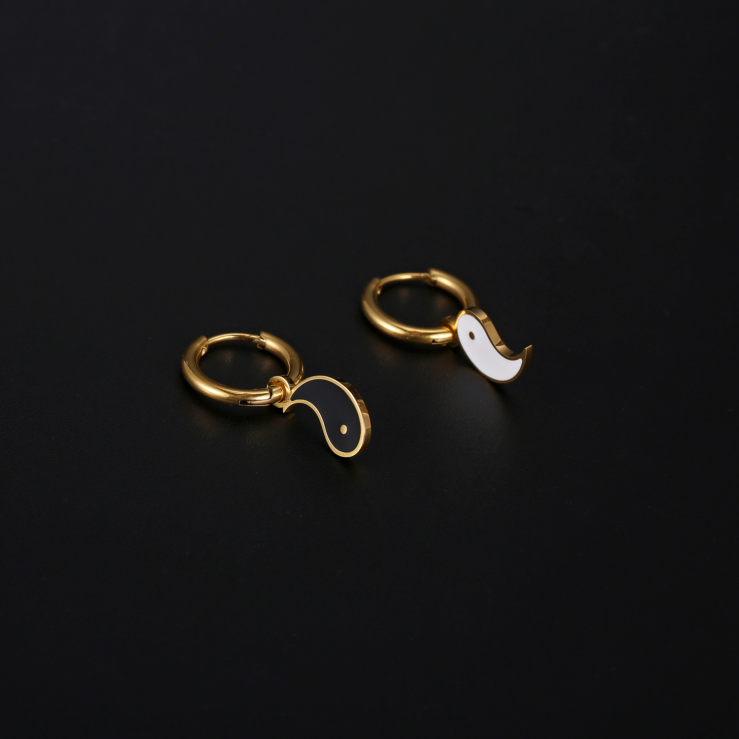 1 Pair Retro Simple Style Tai Chi Enamel Plating 304 Stainless Steel 18K Gold Plated Drop Earrings display picture 2
