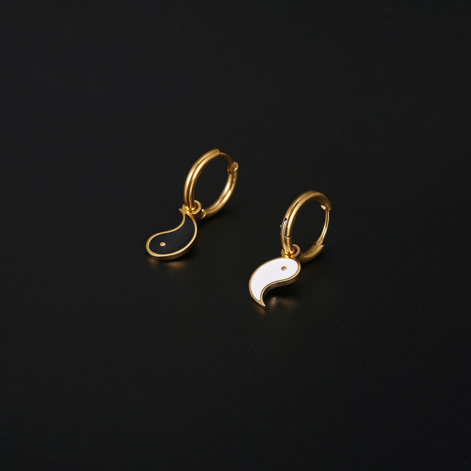 1 Pair Retro Simple Style Tai Chi Enamel Plating 304 Stainless Steel 18K Gold Plated Drop Earrings display picture 1