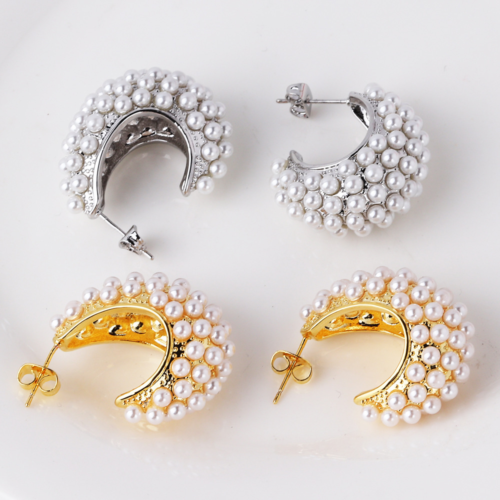 1 Paire Élégant Style Simple Forme C Placage Incruster Le Cuivre Perles Artificielles Boucles D'oreilles display picture 8
