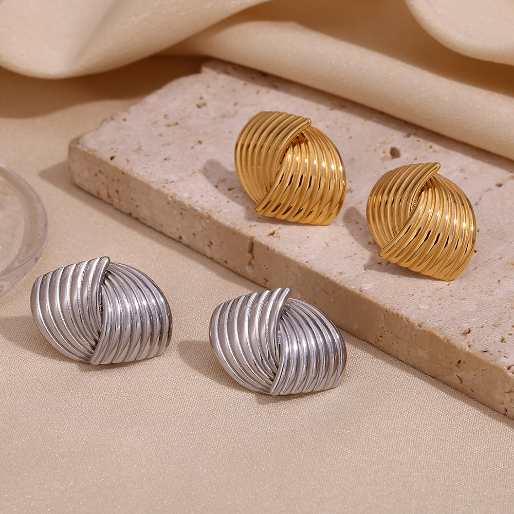 1 Pair Simple Style Geometric Plating Stainless Steel 18k Gold Plated Ear Studs display picture 1