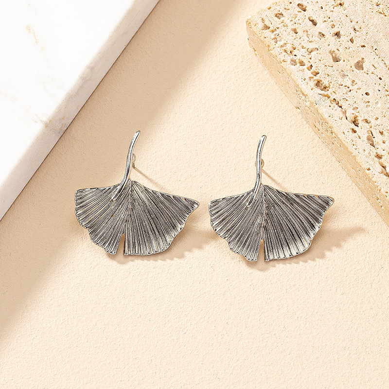 1 Pair Ig Style Retro Geometric Ginkgo Leaf Plating Alloy Ear Studs display picture 7