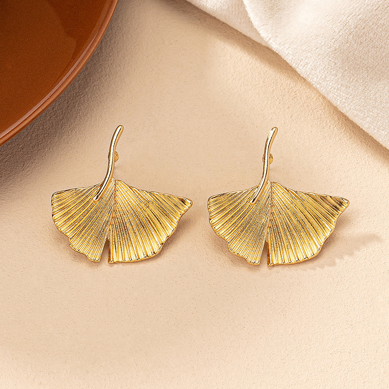 1 Pair Ig Style Retro Geometric Ginkgo Leaf Plating Alloy Ear Studs display picture 5