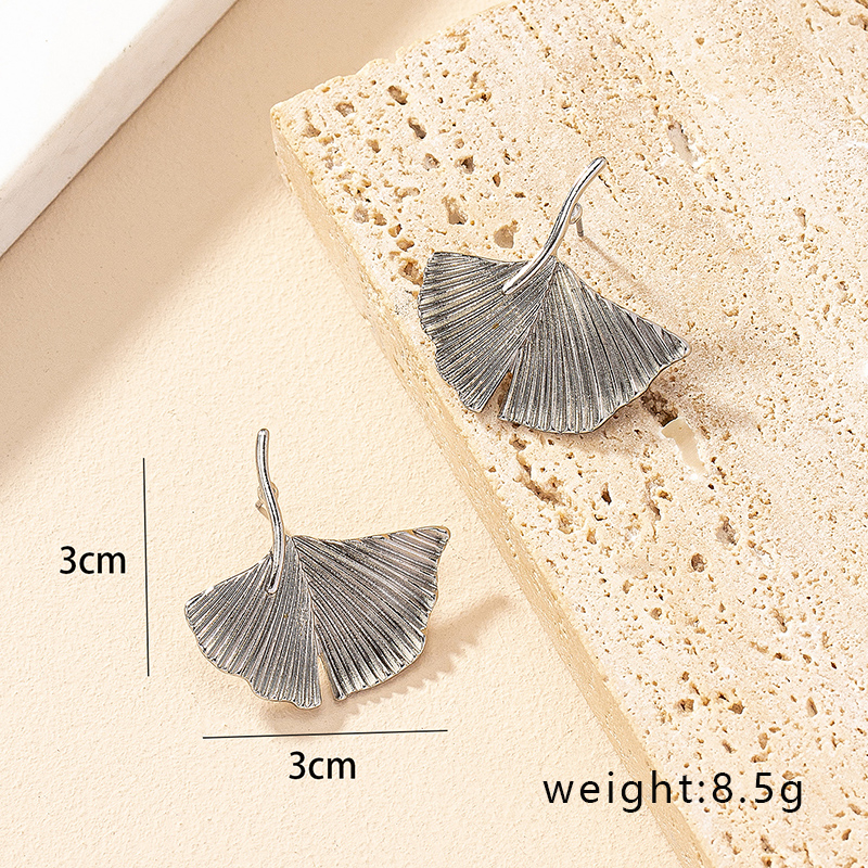 1 Pair Ig Style Retro Geometric Ginkgo Leaf Plating Alloy Ear Studs display picture 11